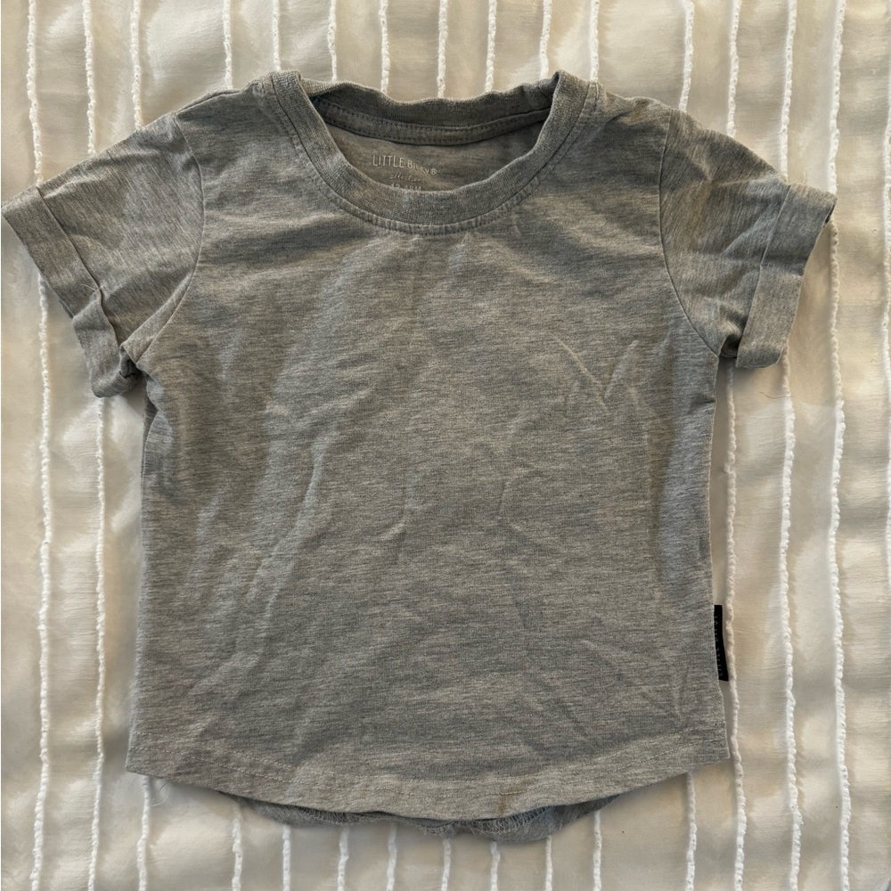 Little Bipsy gray tee with cuffed sleeves